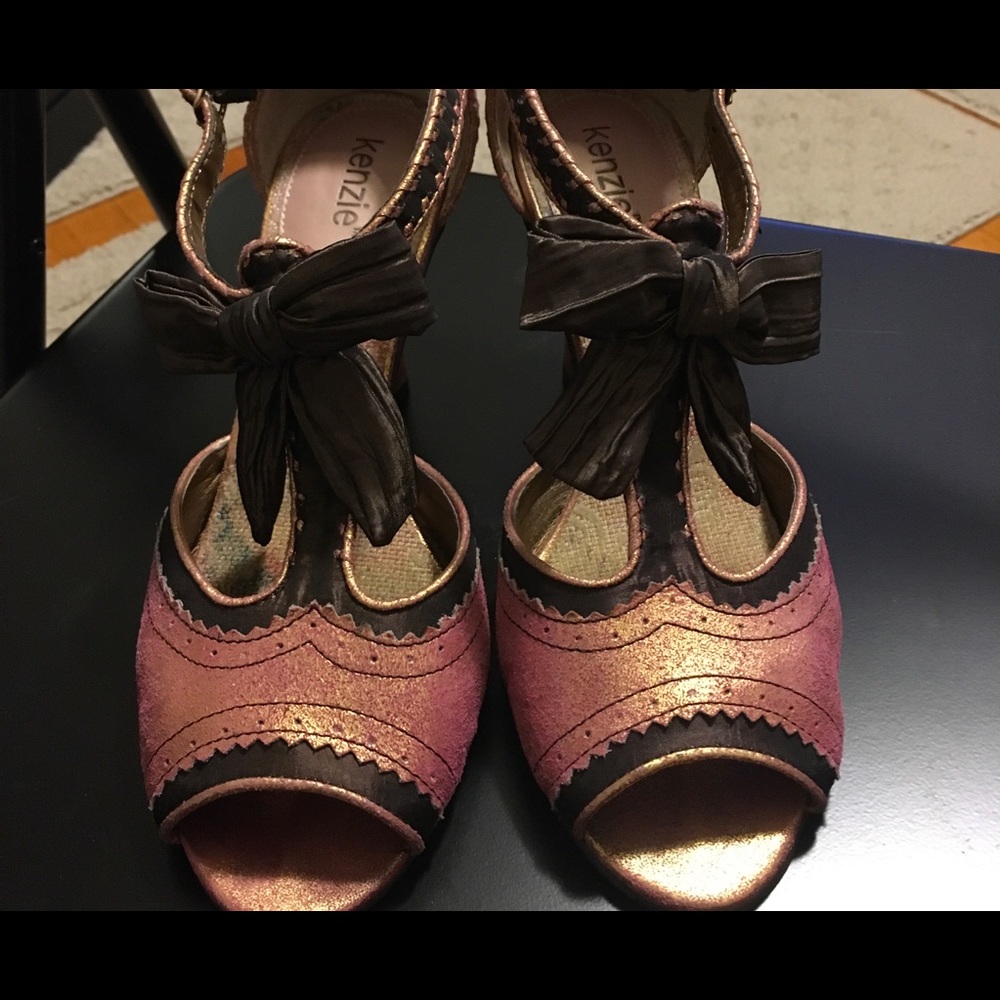 Metallic Rose leather shoe